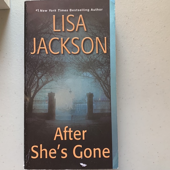 Paperbacks - Picture 5 of 5